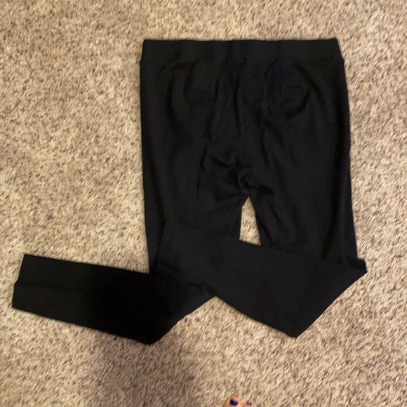 Kenneth Cole Capri Pants - Picture 5 of 7